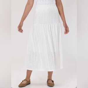 NWT 89th & Madison White Lace Lined Pointelle skirt